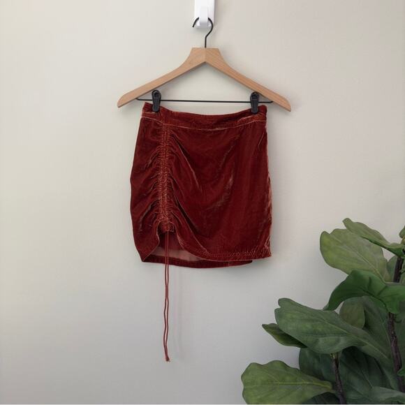 Free People Dresses & Skirts - Free People Ruched Velvet Mini Skirt Adjustable Tie Hem Zipper Zip Up Side Brown